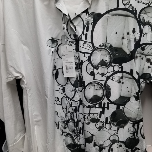 Womans button down - Picture 1 of 8